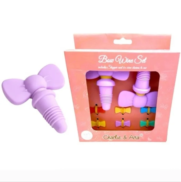 Charlie & Ana-Bow ๐ Wine Stopper Set & Charms - Picture 1 of 5